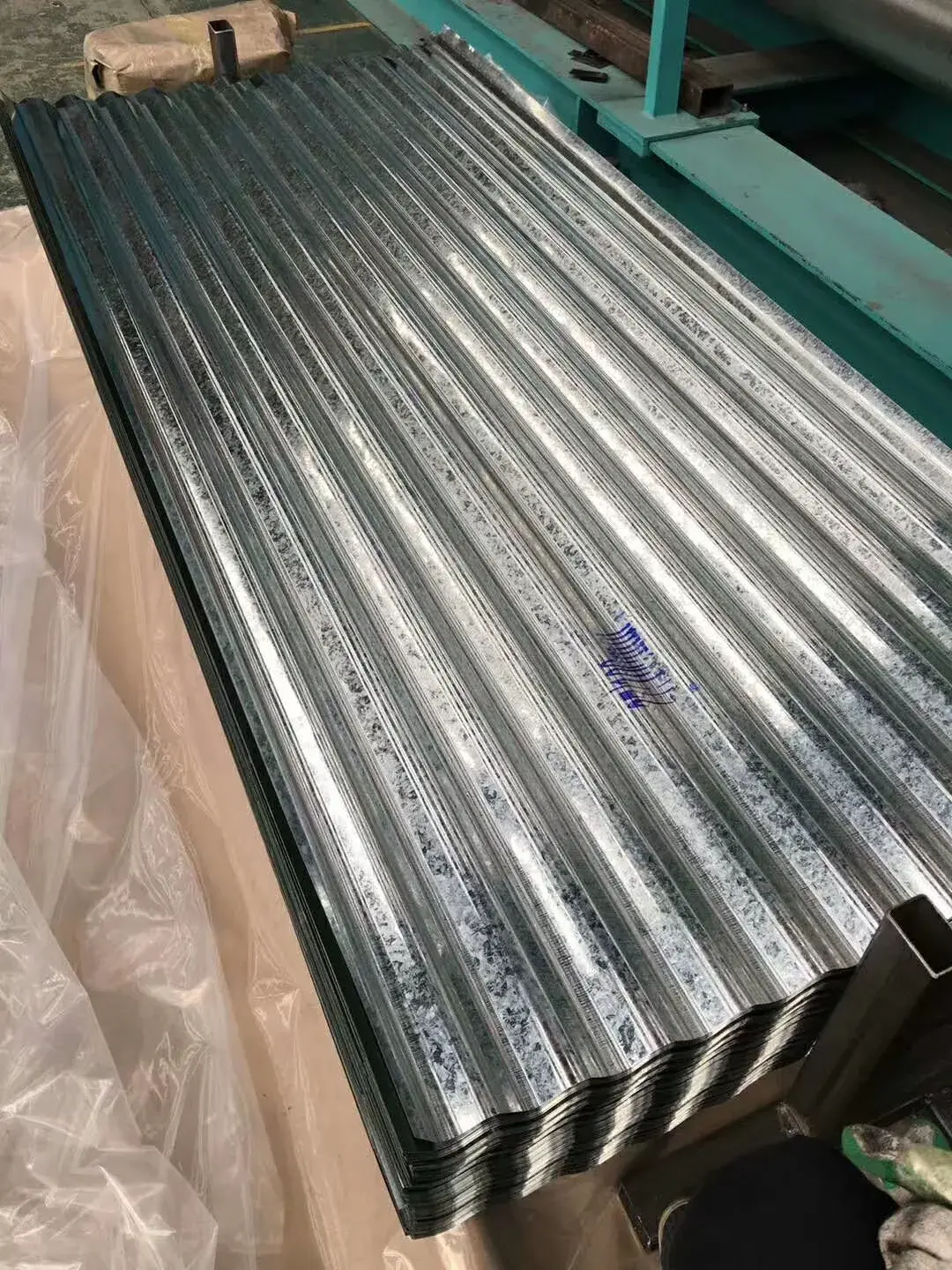Construction & Roofing application for Galvanized Steel Coil - Hot Dip GI Coil Z40-Z275