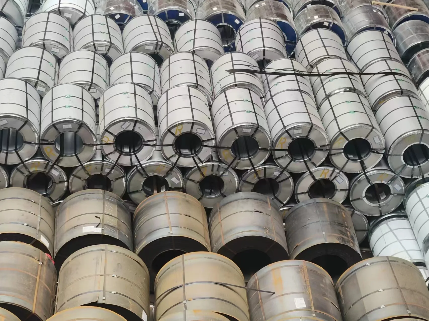 Break bulk vessel shipment of 25% Aluminum-Zinc Steel Coil - ZAM / Galfan Alternative